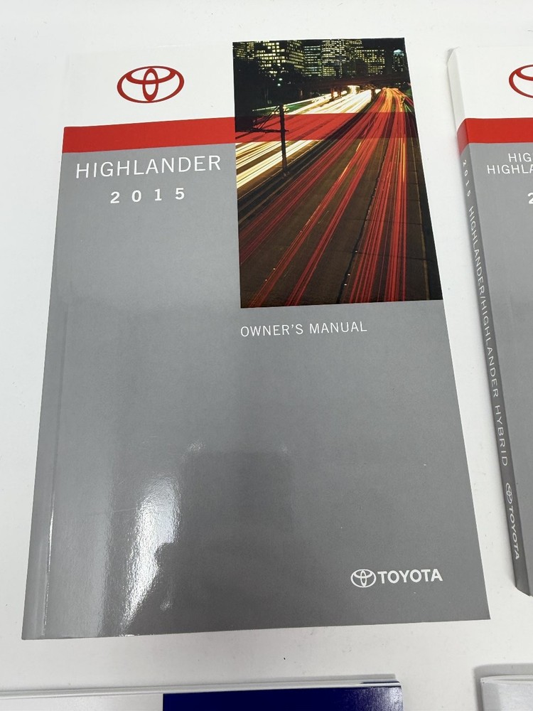2015 Toyota Highlander Owners Manual OEM Complete Set