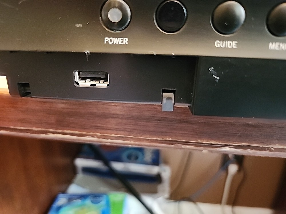 DirecTV Plus R22-200 HD DVR No Card No Remote No Cable Both Doors Missing 2008