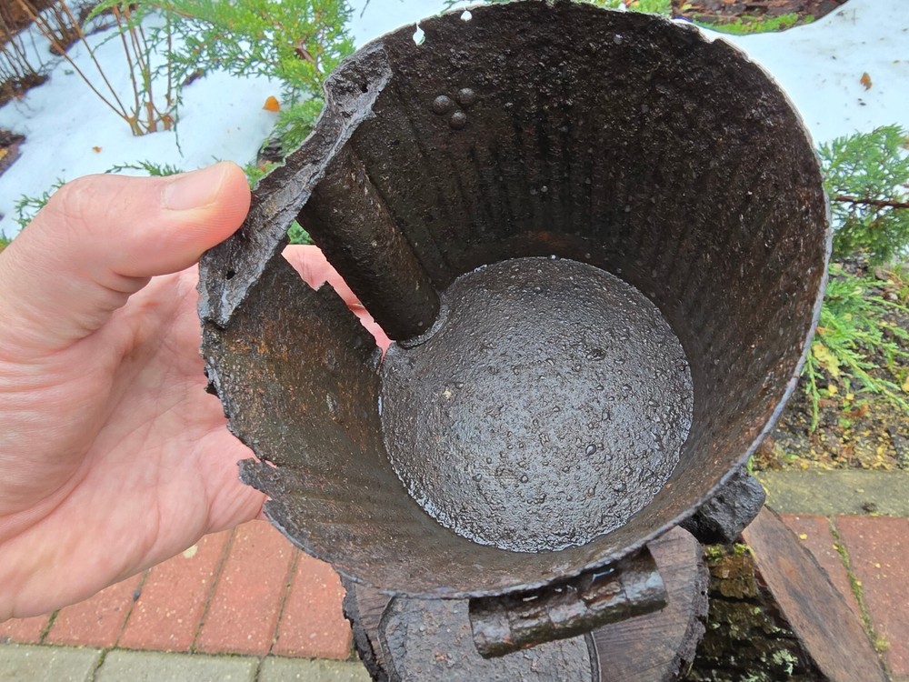 WW2 Accessories from the German bunker relic.