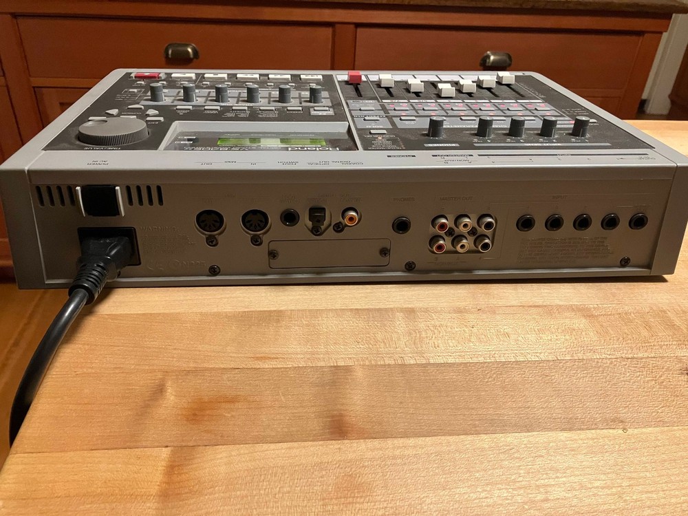 Roland VS-840EX Digital Studio Workstation