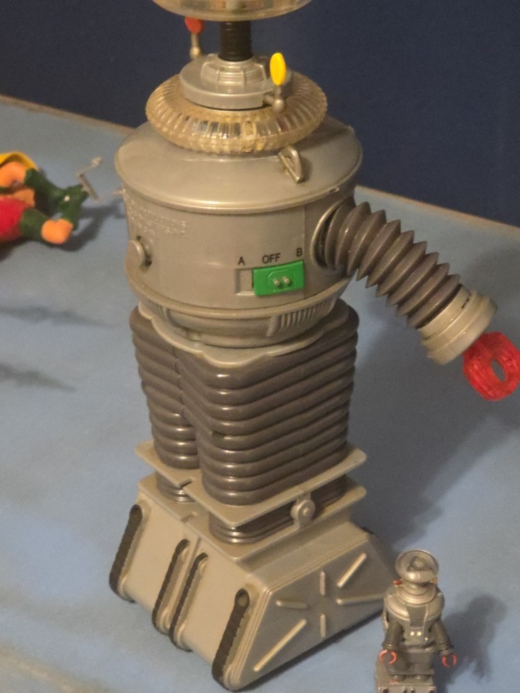 Talking Lost in Space Robot