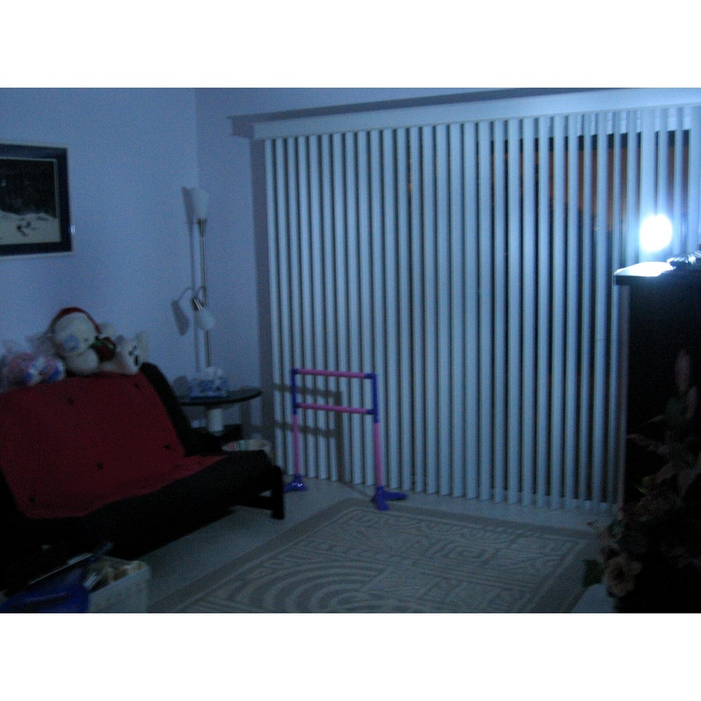 Plug In Emergency Light - Power Failure Flashlight - Night Light - Single White