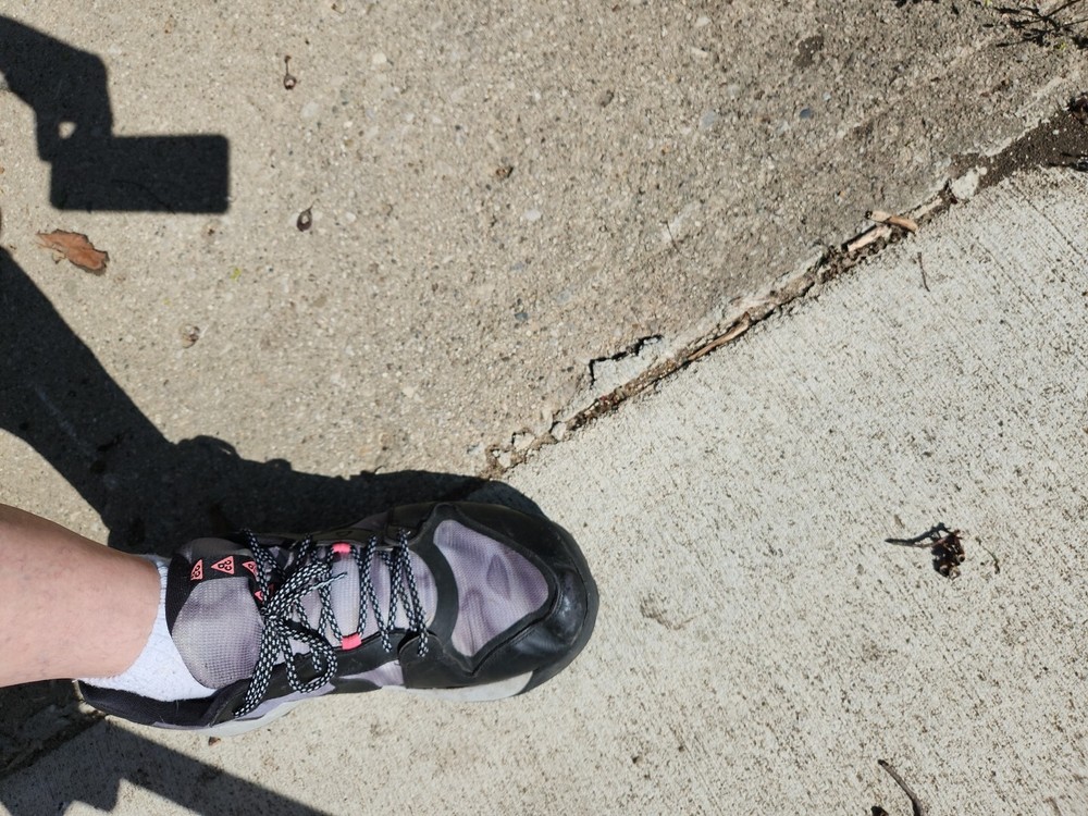 Vintage Fiskars Hatchet Axe With Handle