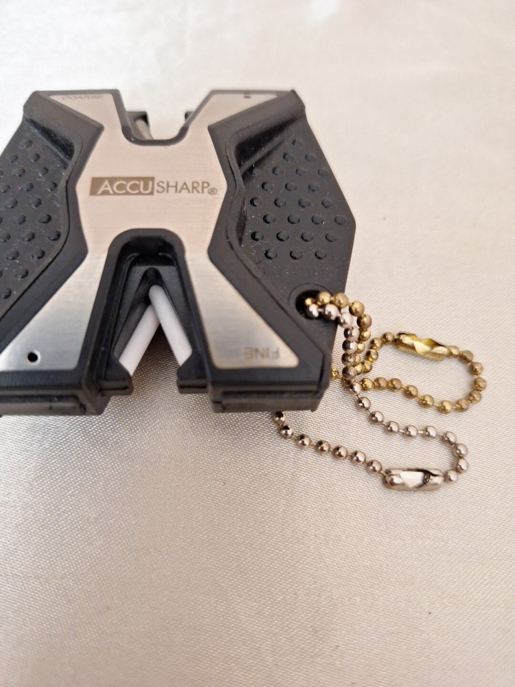 Accu Sharp Diamond PRO 2-Step Knife Sharpener Flip Side Consists TwoCeramic Rods