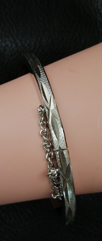 VTG Etched Silvertone Bangle Hinged Bracelet