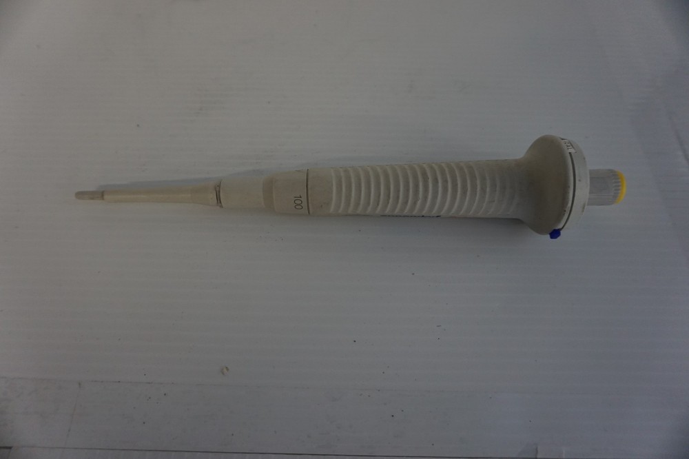 EPPENDORF REFERENCE AUTOCLAVABLE 100 PIPETTE (HLP49)