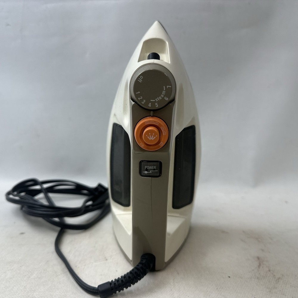 Black And Decker F505S Spray Advanced System Iron Works