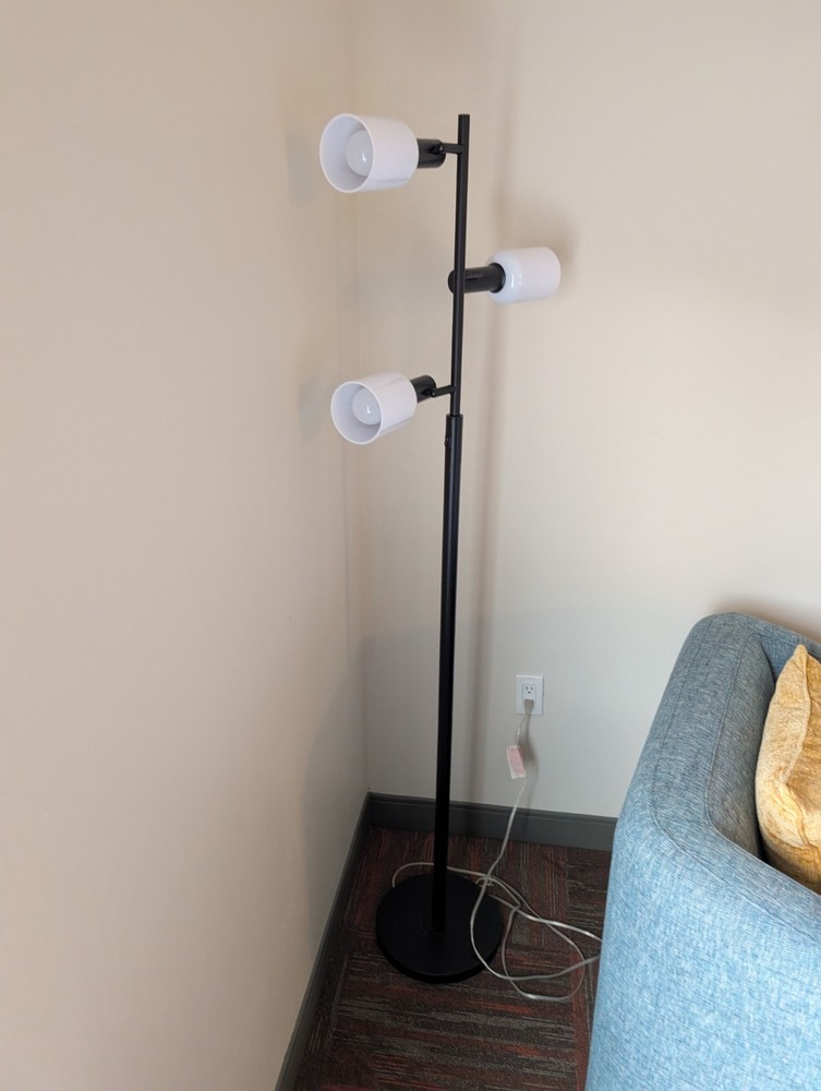 Floor Lamp Hampton Inn spec GR-203 Black