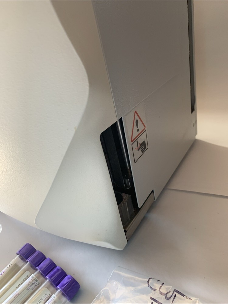 ABAXIS VETSCAN HMT HEMATOLOGY ANALYZER With Keyboard And Extras