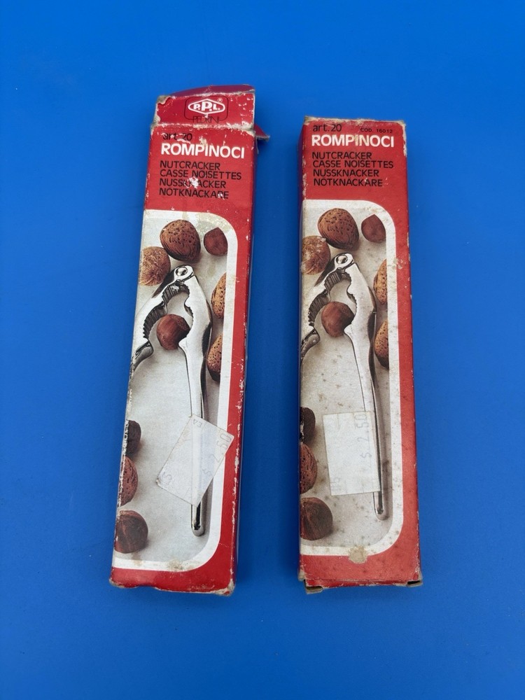 Rompinoci Nutcracker 2 Count Vintage Open Box