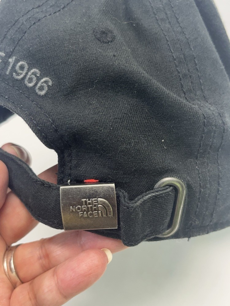 NORTH FACE CAP UNISEX OS ADJUSTABLE STRAP BLACK W\GRAY LOGO