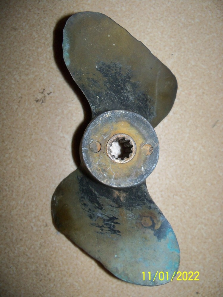 Old Bronze Mercury Quicksilver 48-23586A2-11 Propeller