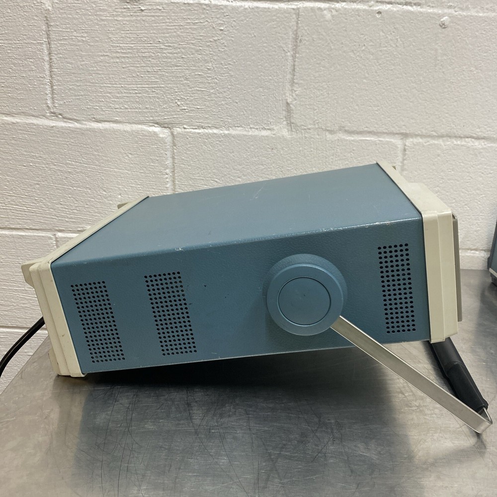 Tektronix 2215 Analog Oscilloscope