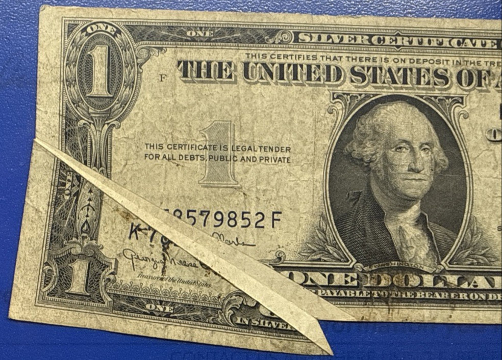 1935D SILVER CERTIFICATE MAJOR PRINT FOLD ERROR 9852F