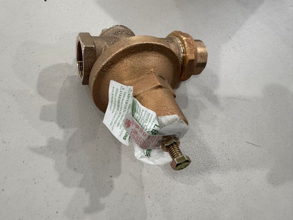 Zurn 114-500XL Water Pressure Reducing Valve fnpt 1.25"