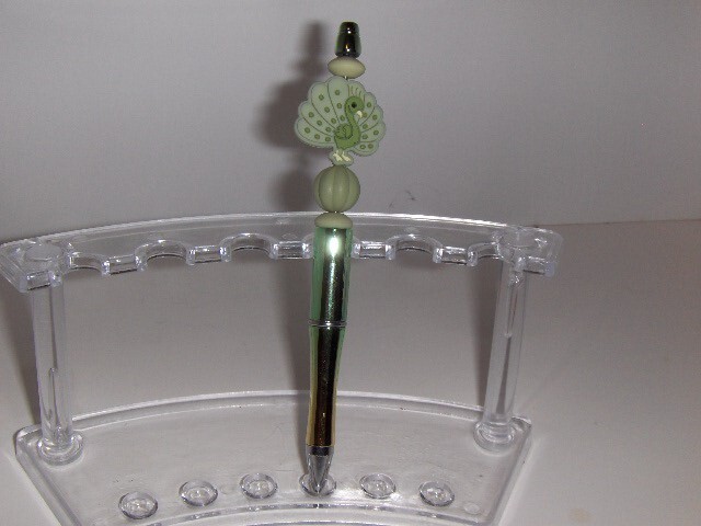 NEW - Green Retractable pen - Peacock