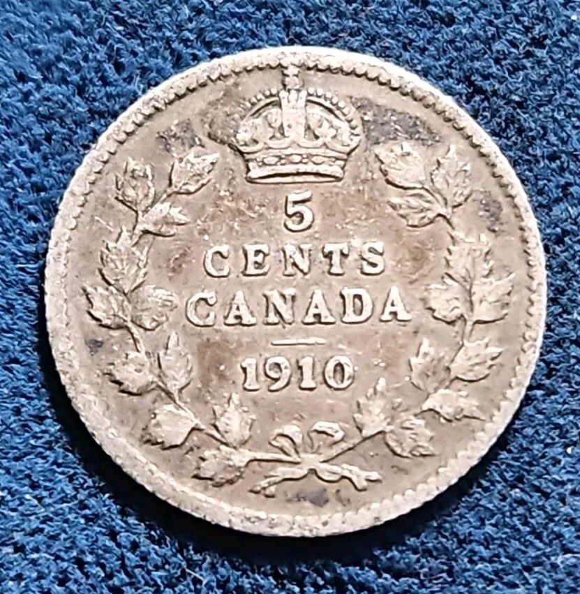 1910  Canada 5 Cents - Small  Silver Coin (KM.#13)