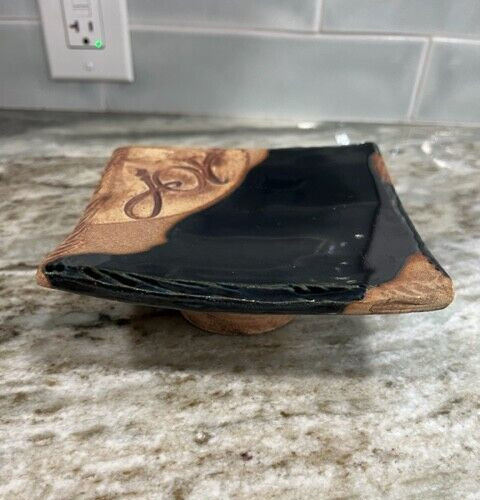 Linda Ippel Design Pottery Display "JOY" Raised Plate