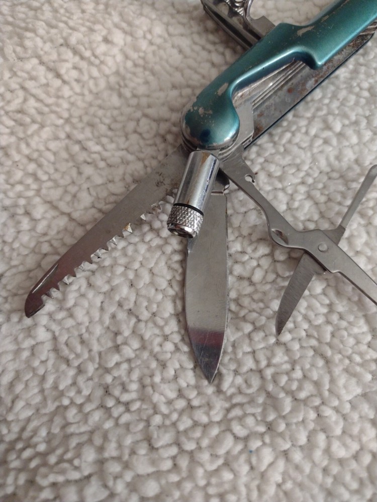 Multi Blade Multi Tool Pocket Knife 3 1/2 Inch