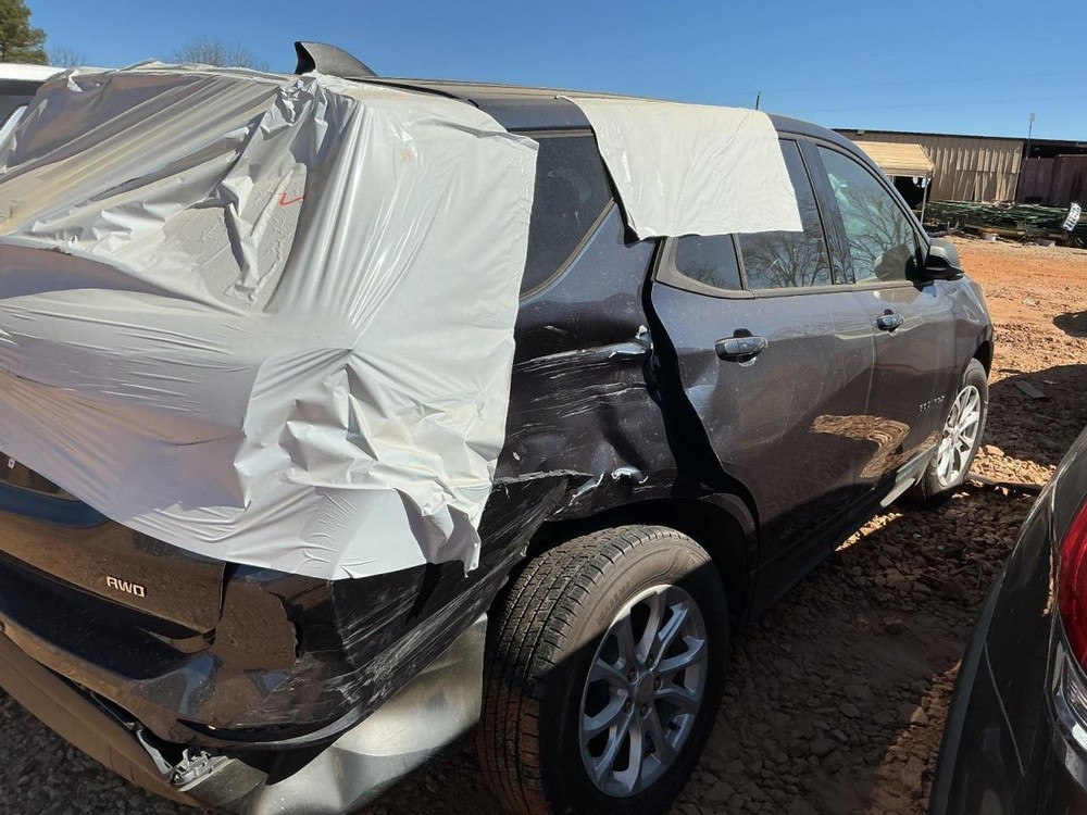 EQUINOX 2019 Glove Box 5012504