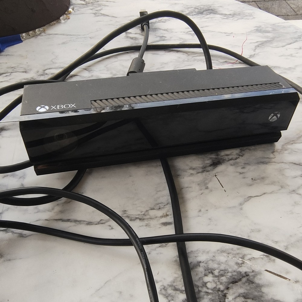 Microsoft Xbox One Kinect Sensor Bar Wired Black for Xbox One Console