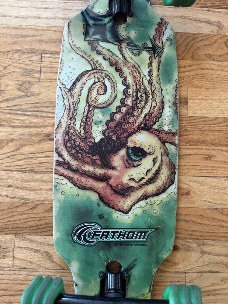 Shark Wheel Fathom Longboard Complete – Octopus Graphic – Small Crack