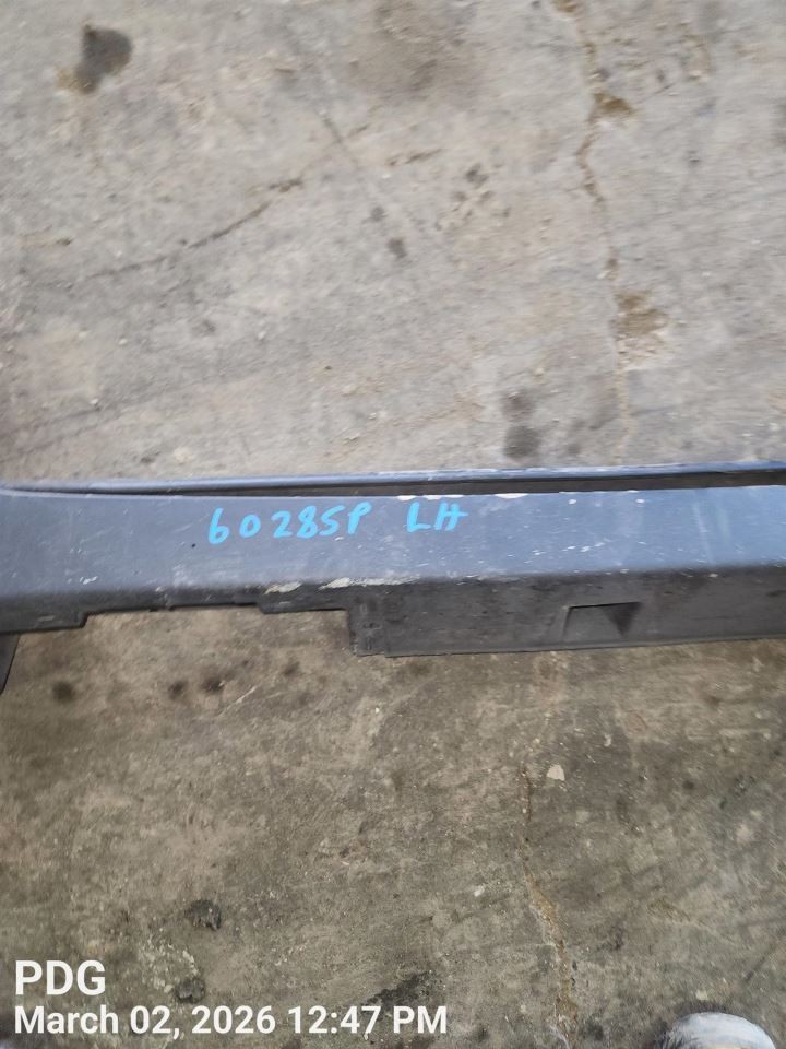 LEFT BLK FRONT ROCKER PANEL MOULDING OEM 20-22 BUICK ENCORE