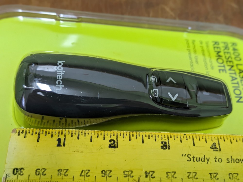 Logitech R400 Wireless Laser Presentation Remote
