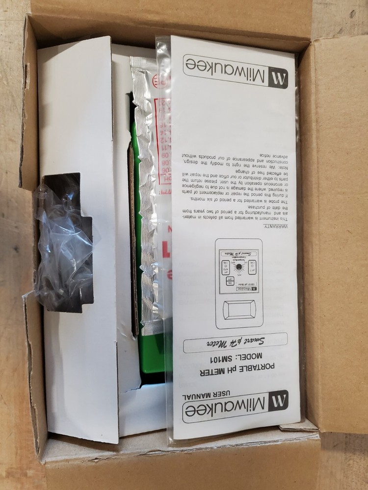 Milwakee SM101 pH Meter in Box