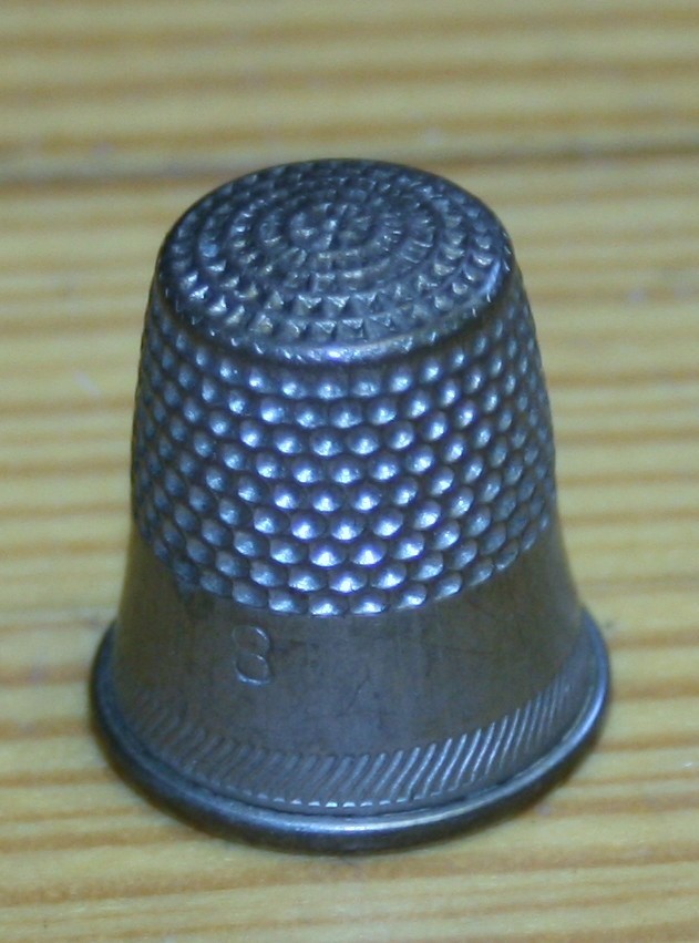 5 VINTAGE THIMBLES SOME SILVER? DONT KNOW