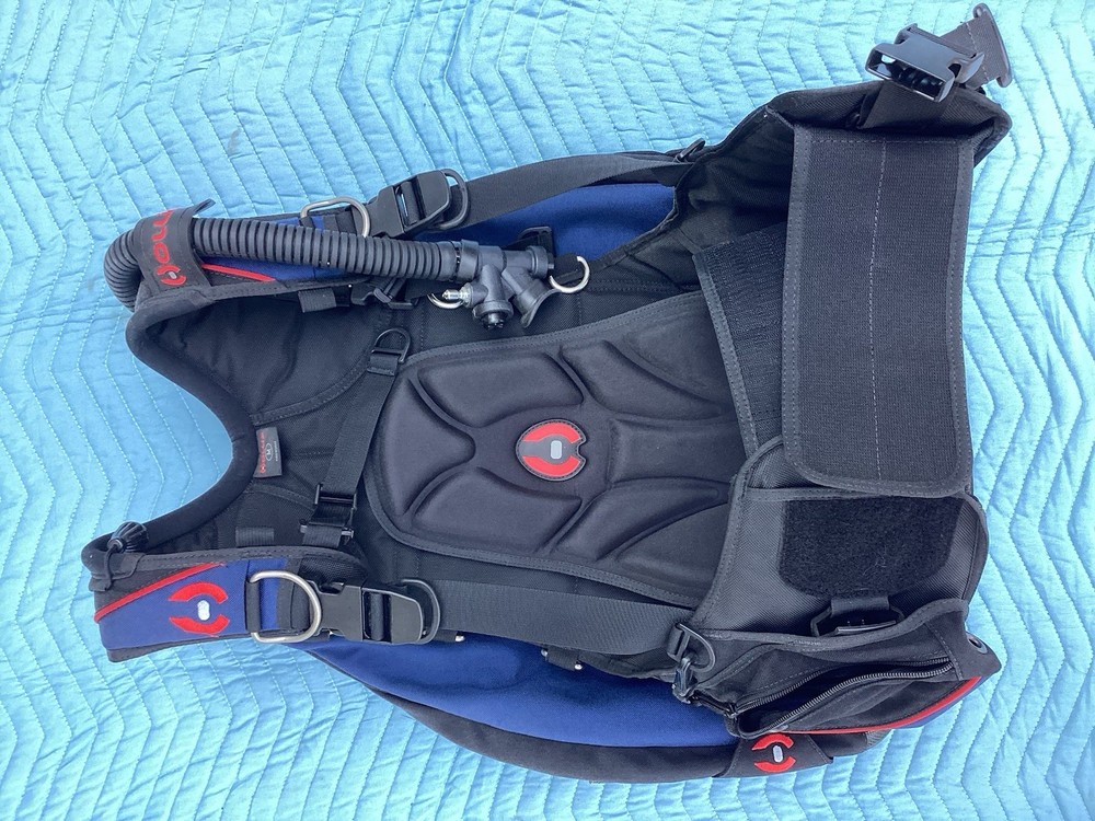 Hollis HD 100 Scuba Buoyancy Compensator BCD Medium Size