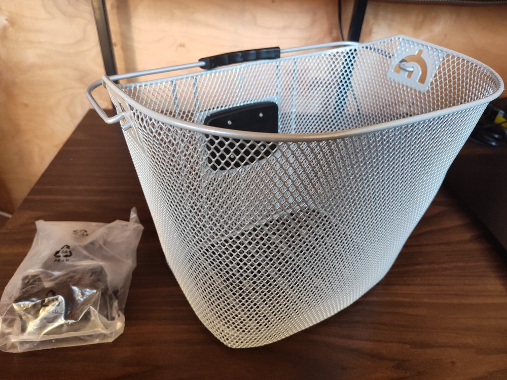 Sunlite QR Wire Basket Silver Mesh Quick Release with brackets for 25.4-31.8