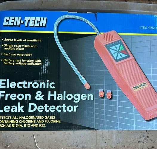 Centech Electronic Freon & Halogen Leak Detector In Carrying Case