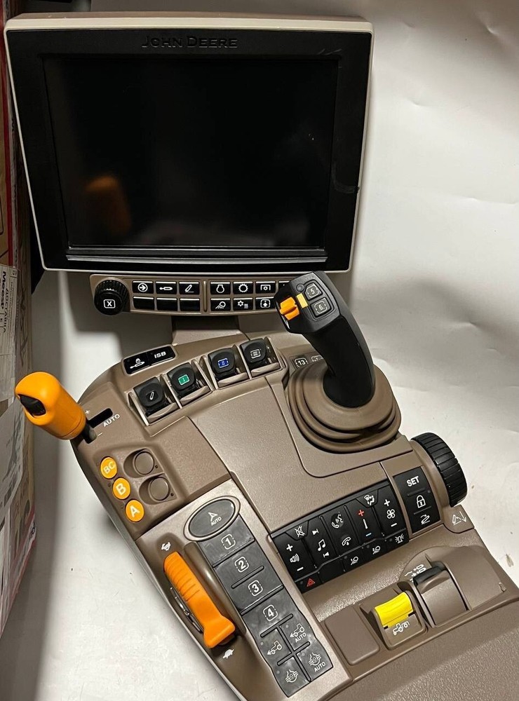 John Deere Commadcenter commandarm Console With Joystick 🕹️ Command Center