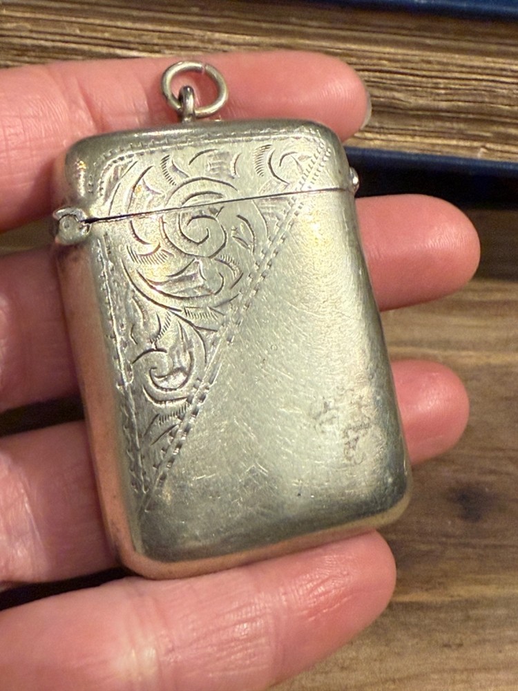 Vintage Silver Plated Vesta Match Safe with Engraved Pattern