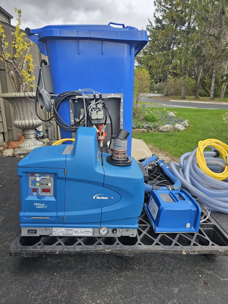 Nordson ProBlu7 Hot Melt Glue System: Full Automatic System.