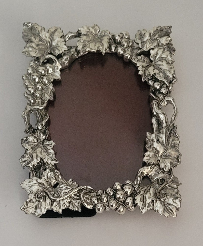 Arthur Court Silver Grape Small Frame