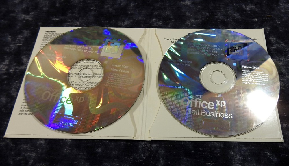 Microsoft Office XP Professional 2002 Small Business Version With COA, Two CDs