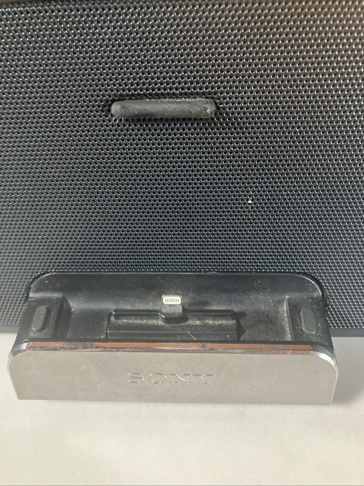 Sony Personal Audio Docking System RDP-T50iPN iPhone iPod Lightening Dock