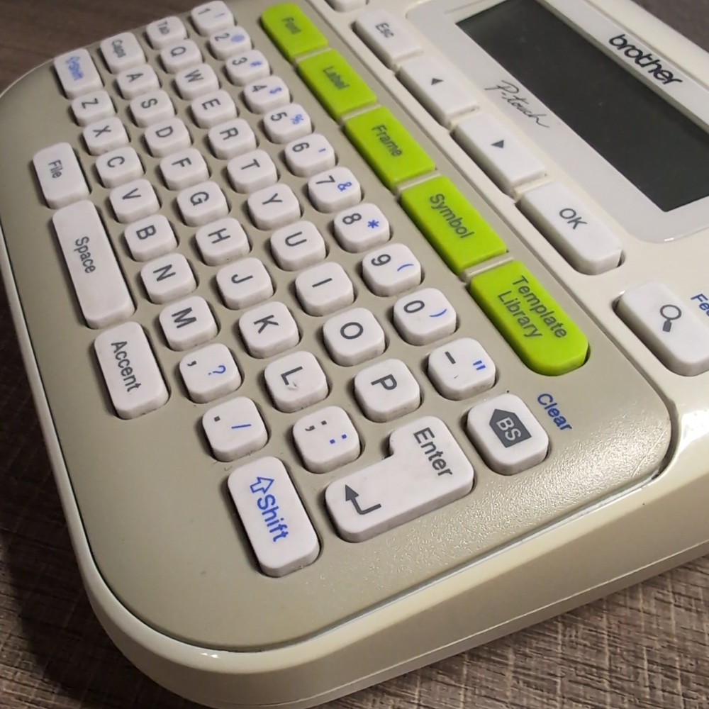 Broyher P-touch PT-D210 Label Maker Battery Operated