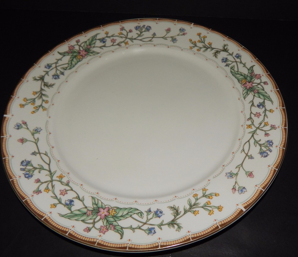 Farberware Wellesley 486 Pattern China White Multi-Color 12" Serving Platter