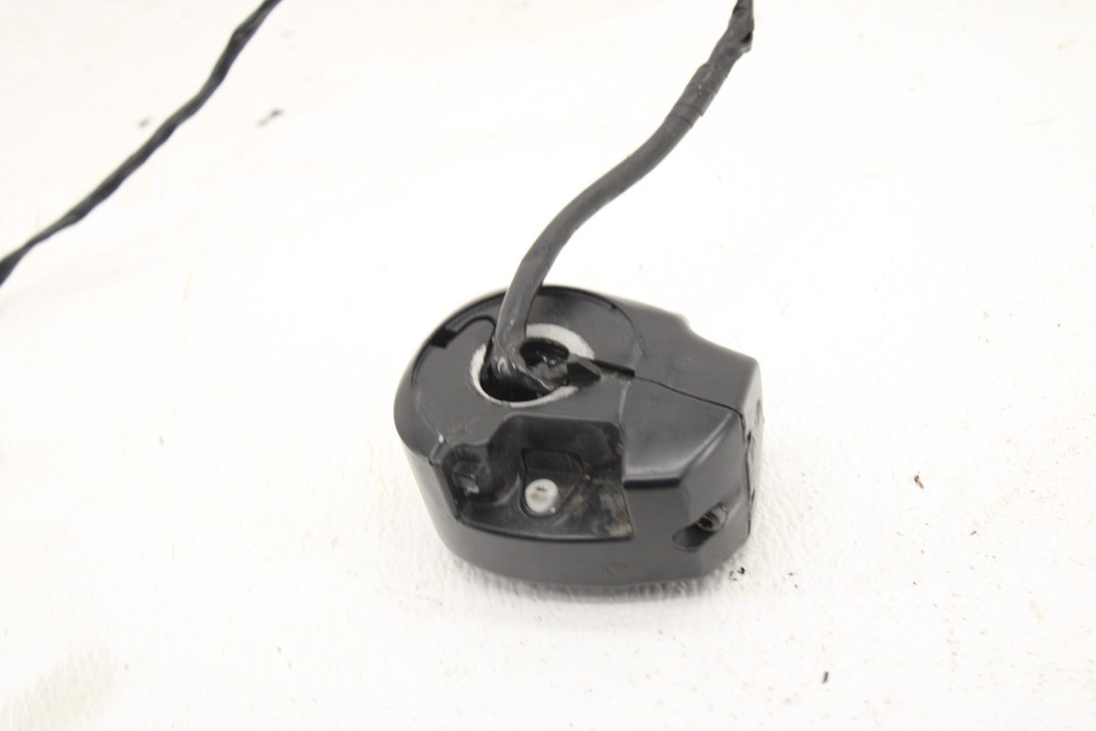 2016-2018 Harley Davidson Touring Road Electra Street Right Control Switch Pack
