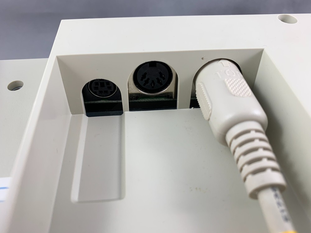 POSIFLEX KB3200 AT INTERFACE PROGRAMMABLE KEYBOARD WITH MAGNETIC STRIPE READER