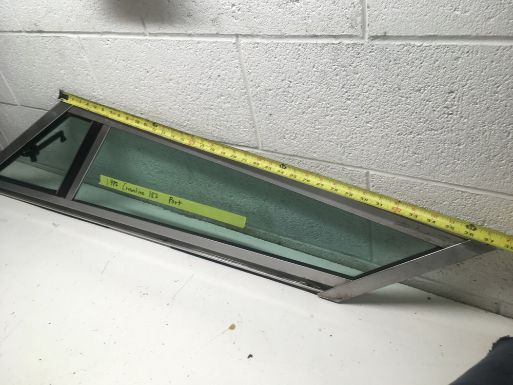 Z7 1992 Crownline 182 Boat Windshield Passenger Port Left