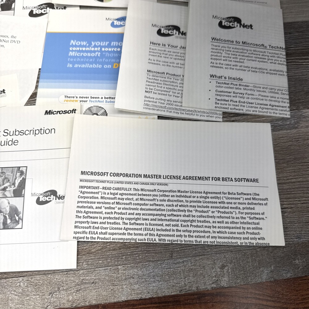 Microsoft TechNet Plus CD Subscription Binder 92 discs 1999-2000 Compete Sets