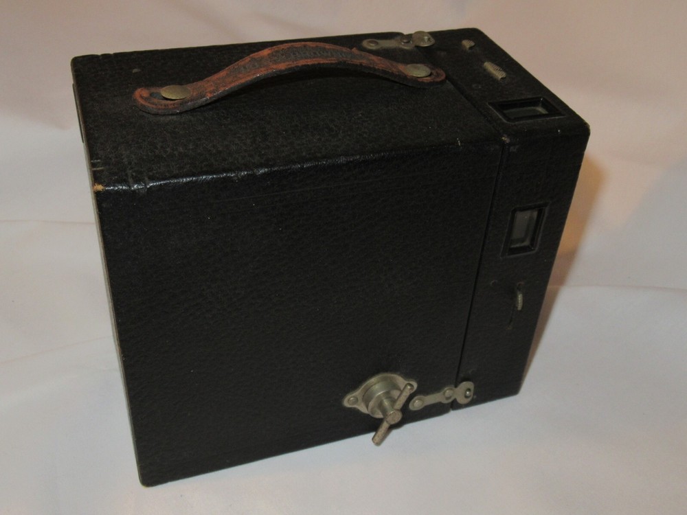 Vintage Kodak Brownie Box Camera No.2-A Model B, Untested