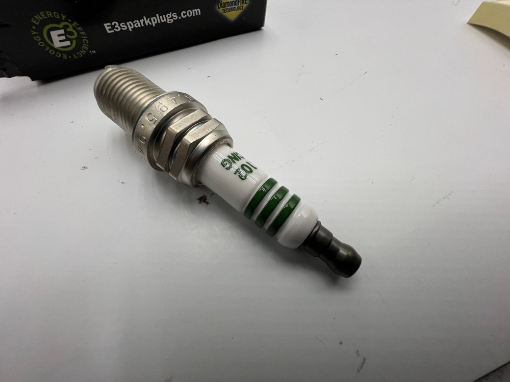 2 boxes of 4 Genuine E3 Racing Spark Plugs E3.102