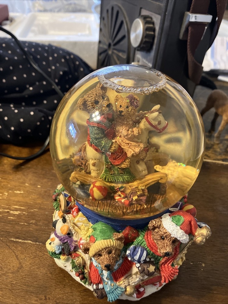 Musical Christmas Teddy Bears  Waterglobe Snow globe Rocking horse