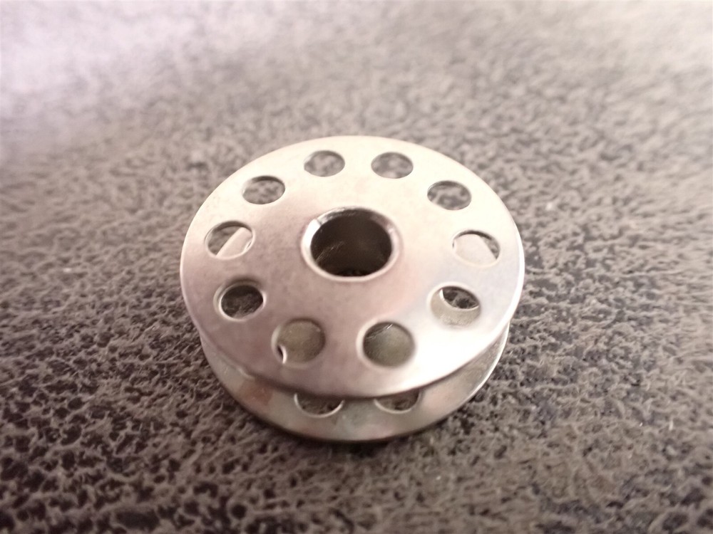 NEW 210530 Thin Style Bobbins 28 Pack (BN318)