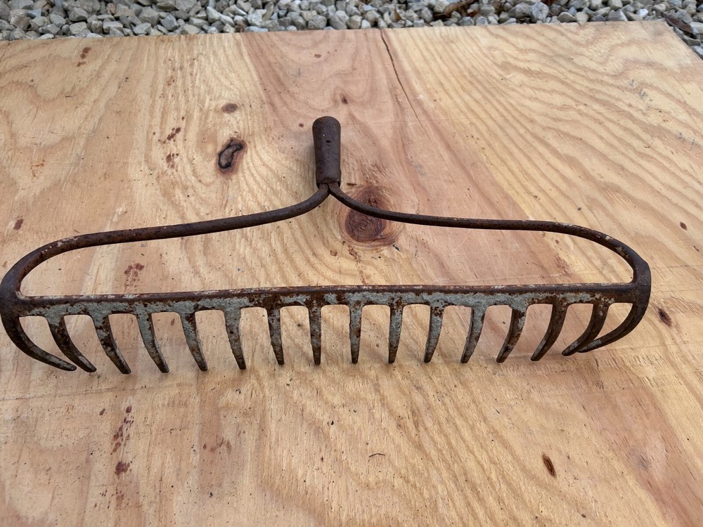 Rake Head Rusty Rustic no handle Original Vintage Primitive Metal